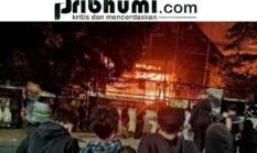 Staf DPRD Makassar hangus terbakar saat massa membakar Kantor DPRD Kota Makassar