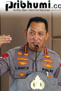 Kapolri Tegas Tolak Polri di Bawah Kementerian: “Lebih Baik Saya Jadi Petani”